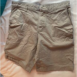 34 inch tan shorts